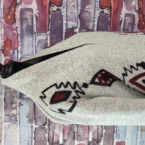 Debut Southwestern Aztec Pattern Cardigan Sweater - Picture 5 of 8